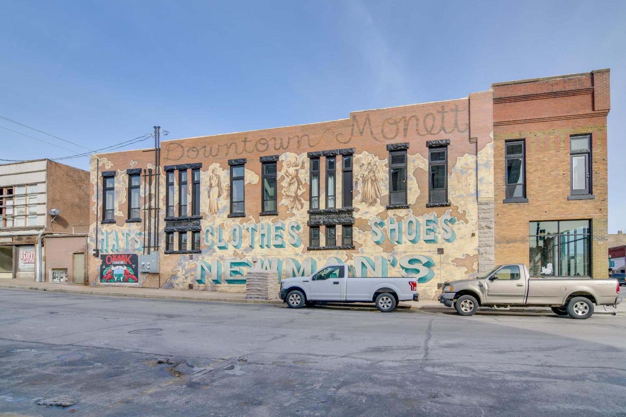 Dtwn Loft In The Heart Of Monett Pets Welcome! Luaran gambar