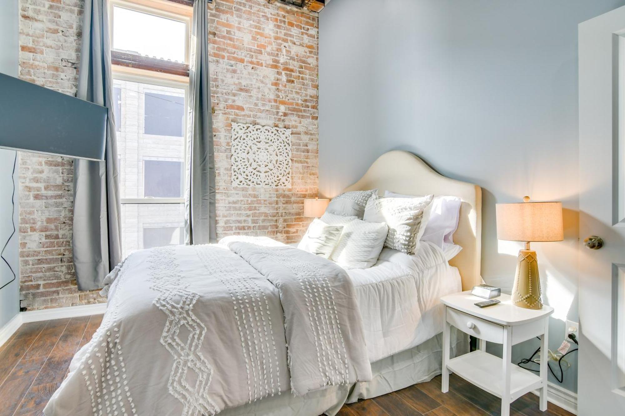 Dtwn Loft In The Heart Of Monett Pets Welcome! Luaran gambar